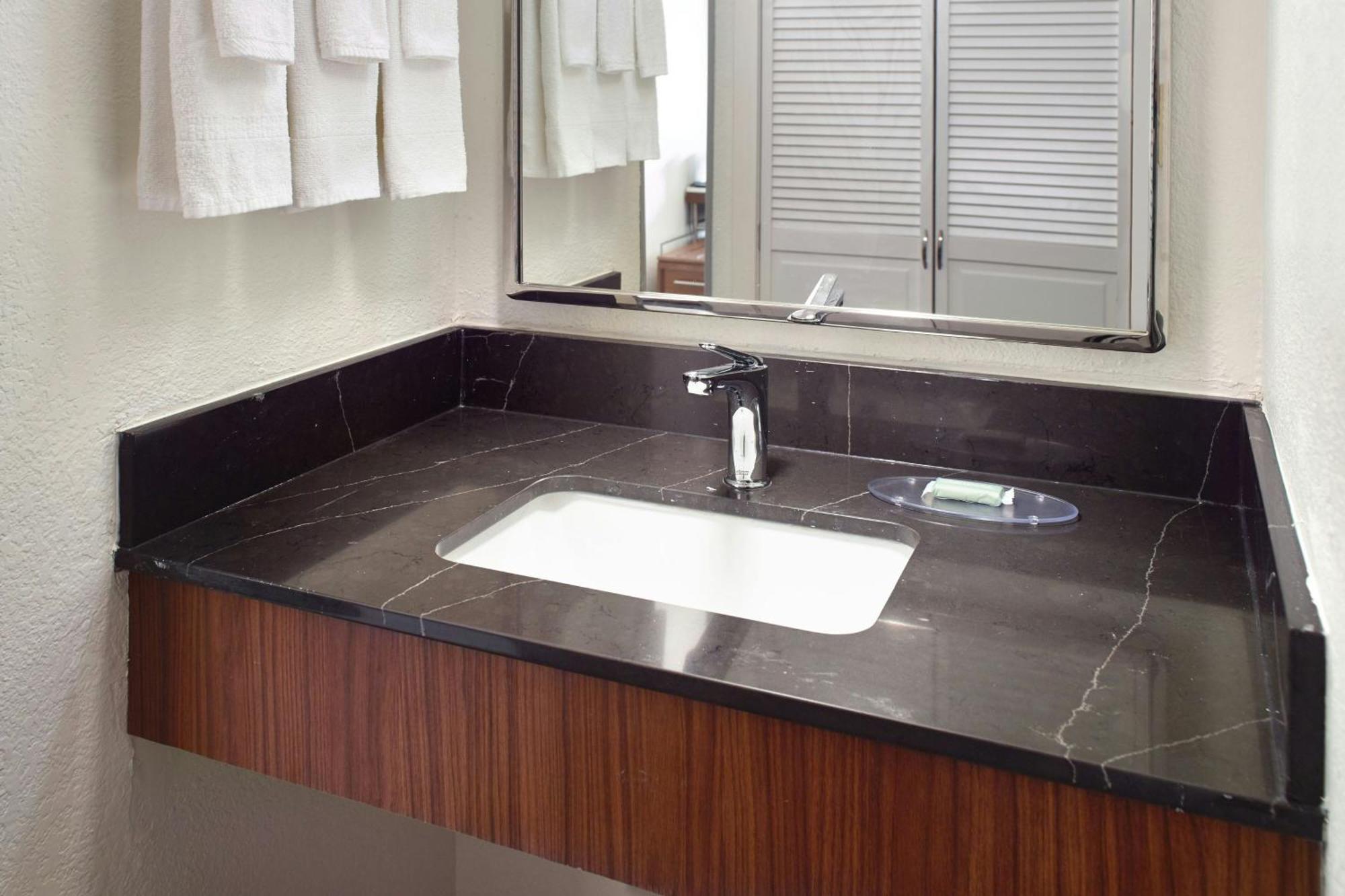 Courtyard By Marriott Myrtle Beach Broadway Εξωτερικό φωτογραφία